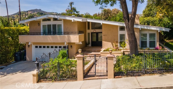 Residential Home in Calabasas