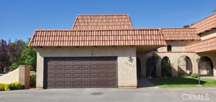 Residential Home in Palmdale