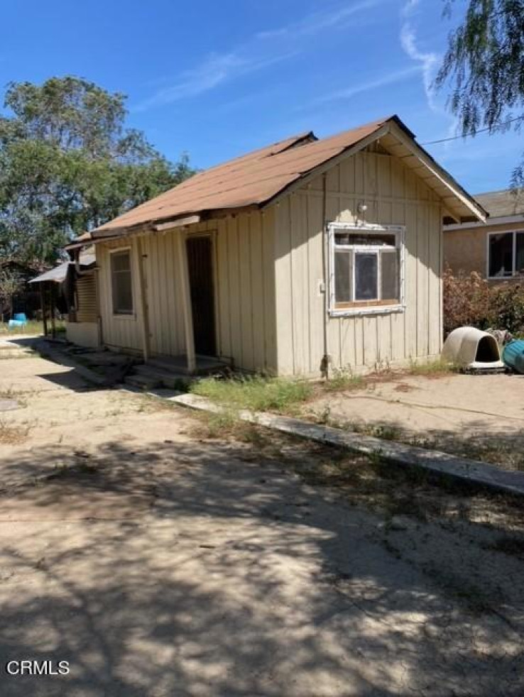 Residential Home in Santa Paula