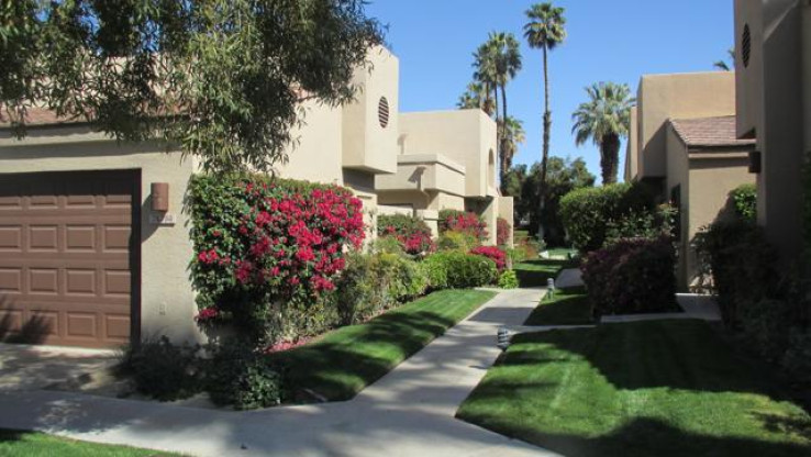 1 Bed Home for Sale in Palm Desert, California