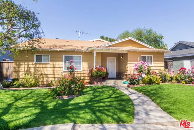 4 Bed Home for Sale in Sherman Oaks, California