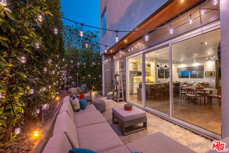 Residential Home in Silver Lake