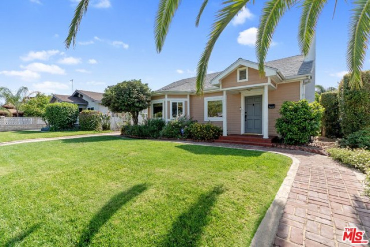 2 Bed Home for Sale in Los Angeles, California