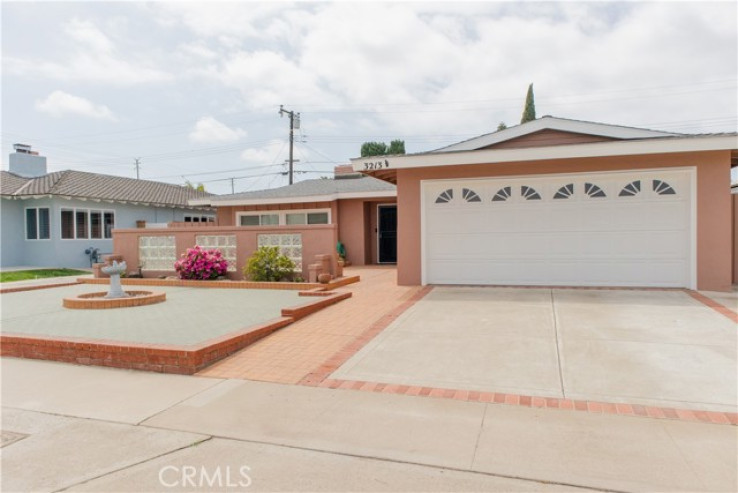 3 Bed Home for Sale in Costa Mesa, California