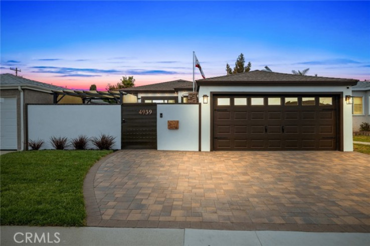 4 Bed Home for Sale in Hawthorne, California