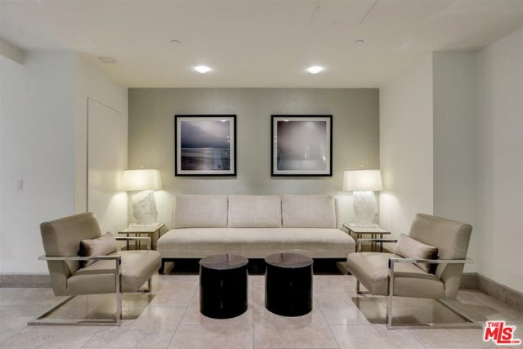 1 Bed Home for Sale in Los Angeles, California
