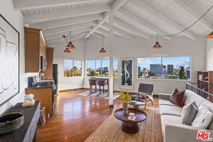 2 Bed Home for Sale in Los Angeles, California