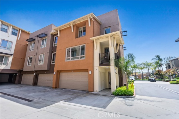 2 Bed Home for Sale in Hawthorne, California