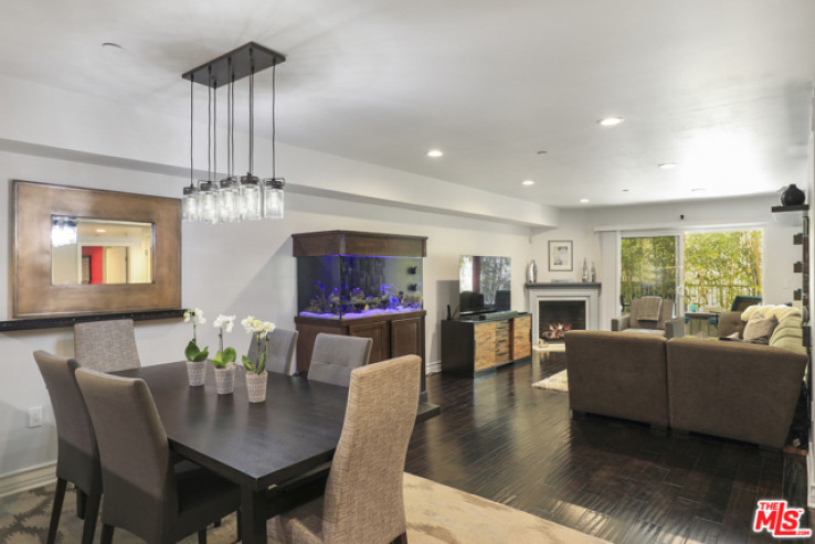 Residential Home in Hollywood