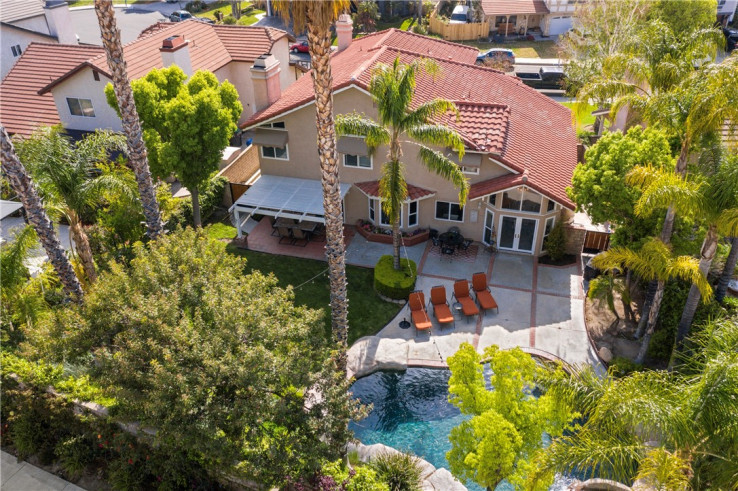 5 Bed Home for Sale in Saugus, California