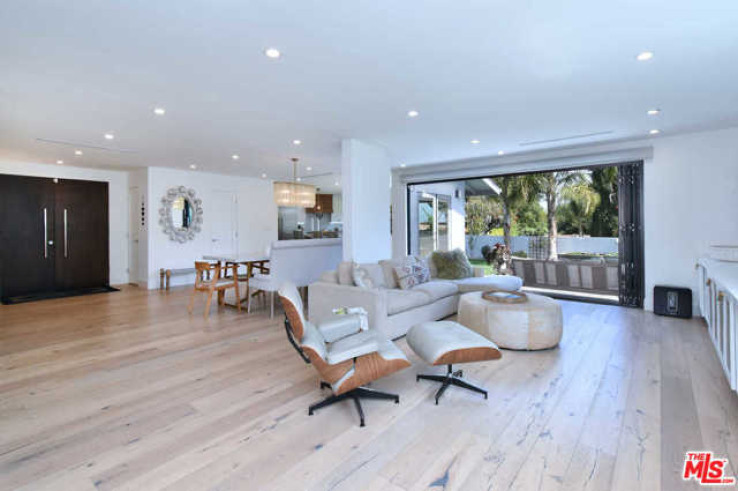 4 Bed Home for Sale in Sherman Oaks, California