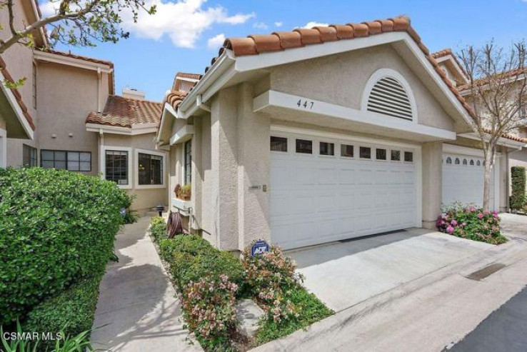 2 Bed Home for Sale in Oak Park, California