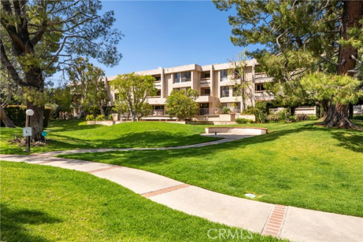 2 Bed Home for Sale in Sherman Oaks, California