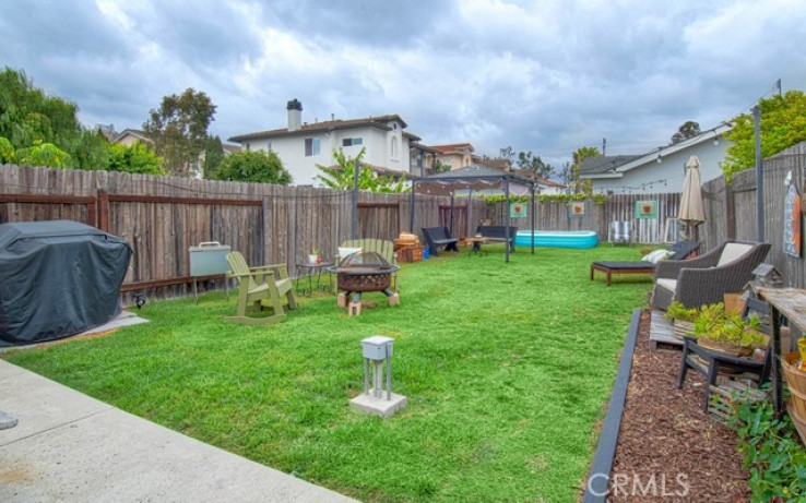 Residential Income in East Costa Mesa