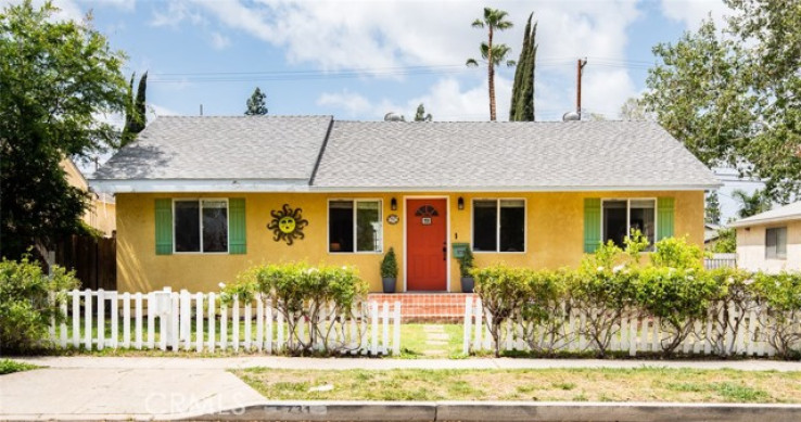 Residential Home in Encino