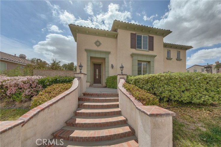 4 Bed Home for Sale in Saugus, California