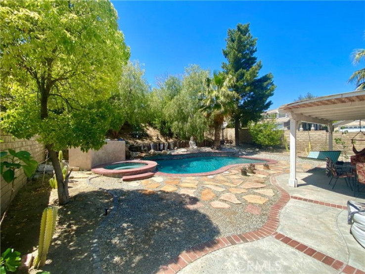 3 Bed Home for Sale in Castaic, California