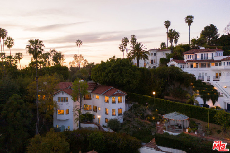 4 Bed Home for Sale in Los Angeles, California