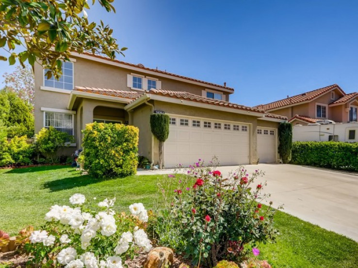 4 Bed Home for Sale in Saugus, California