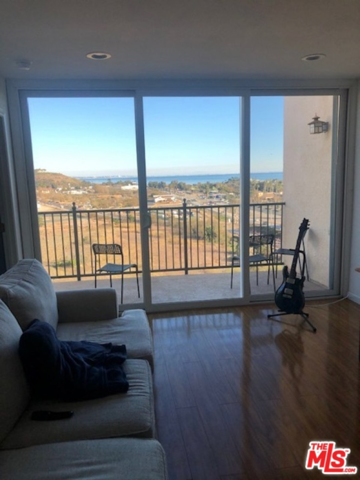 3 Bed Home to Rent in Malibu, California