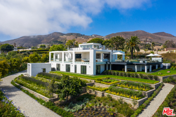 5 Bed Home for Sale in Malibu, California