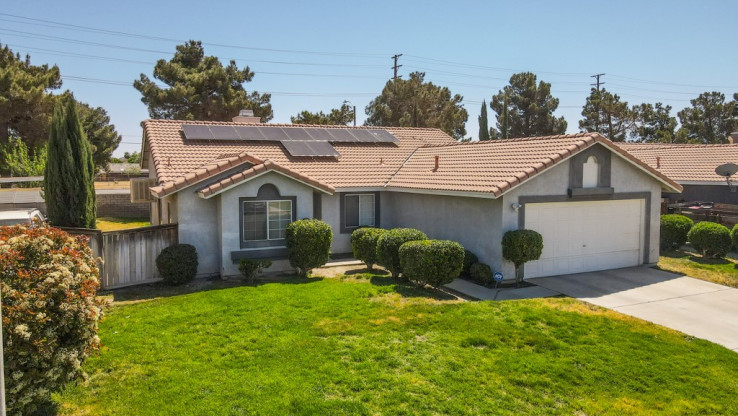 Residential Home in Palmdale