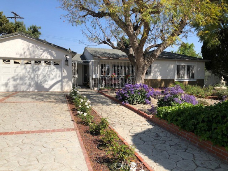 Residential Home in North Hollywood