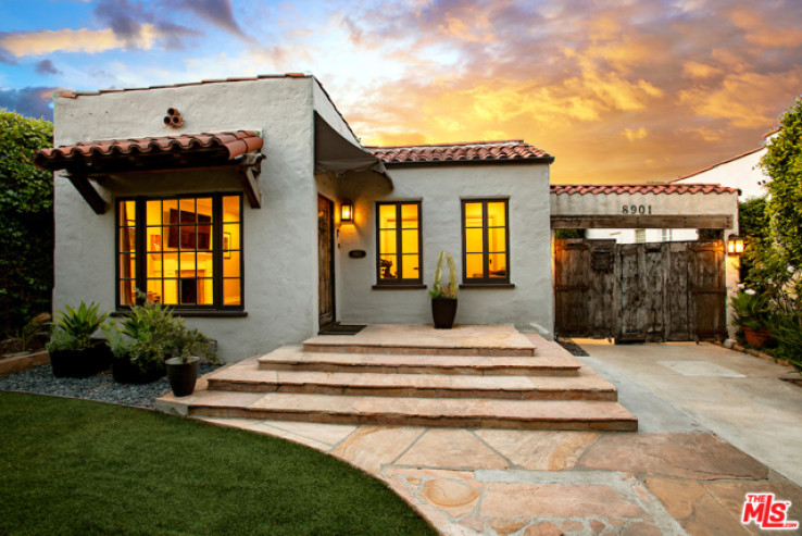 Residential Home in West Hollywood Vicinity