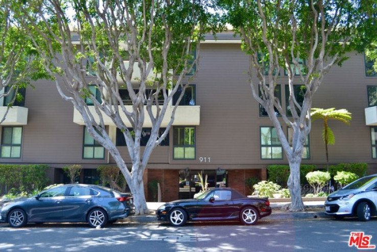 1 Bed Home for Sale in West Hollywood, California