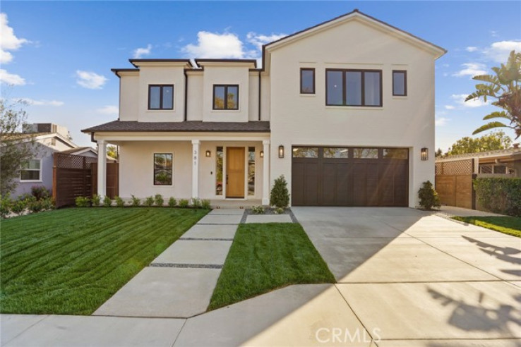 Residential Home in East Costa Mesa