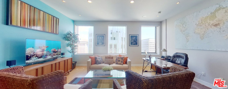 1 Bed Home for Sale in Los Angeles, California
