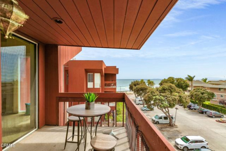 Residential Home in Ventura Beach S. of Ventura River to S.C.