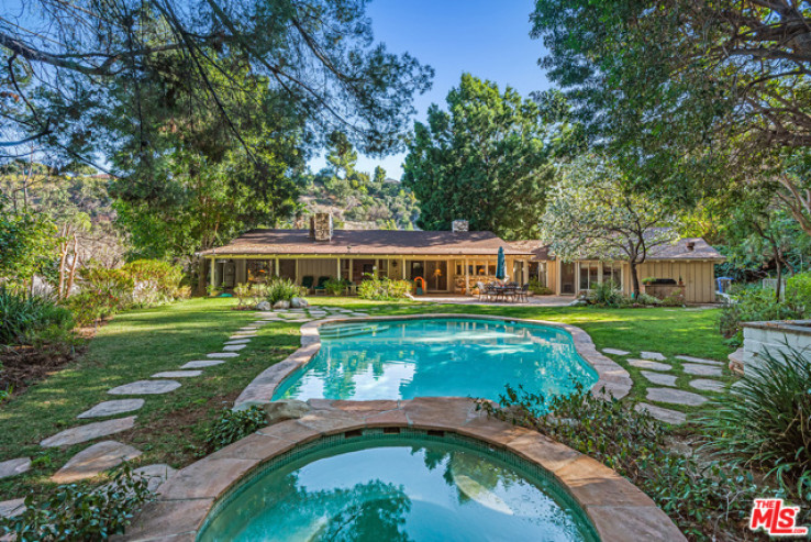 3 Bed Home for Sale in Encino, California