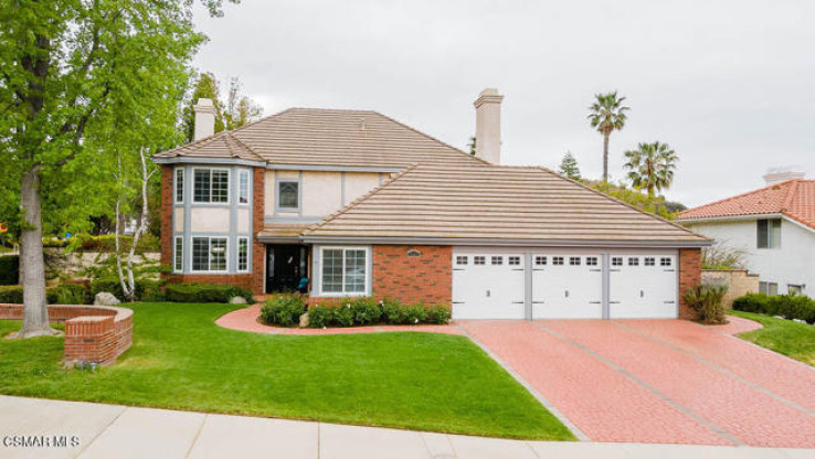 4 Bed Home for Sale in Oak Park, California