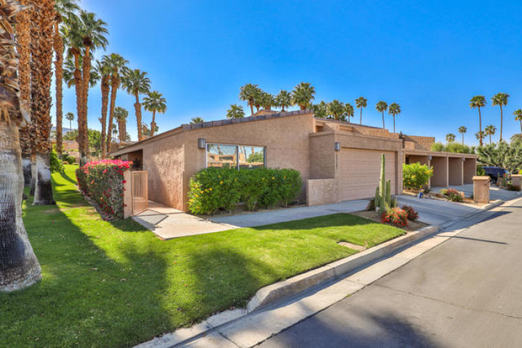 2 Bed Home for Sale in Palm Desert, California
