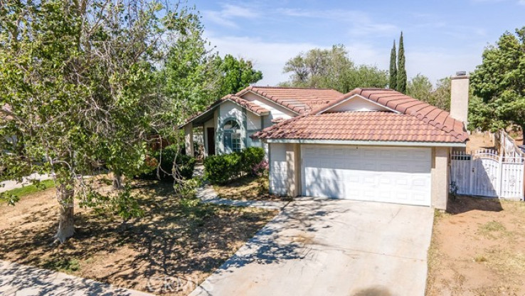 3 Bed Home for Sale in Palmdale, California