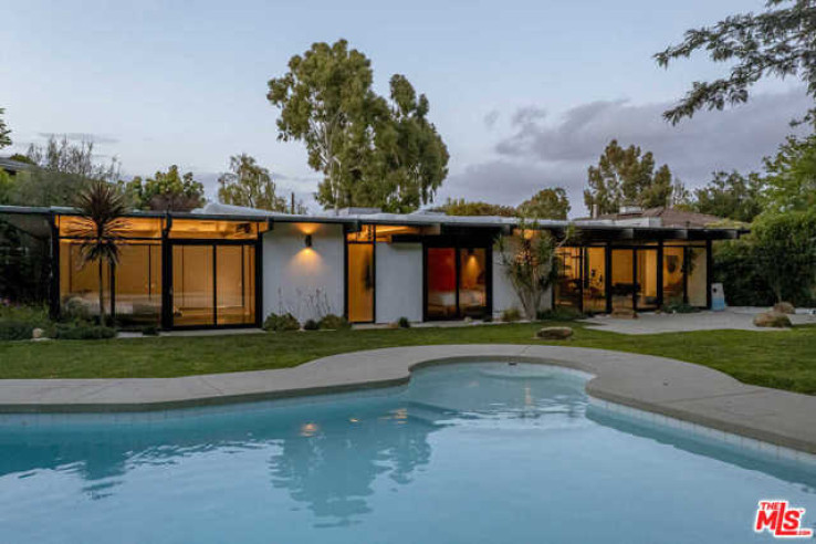 4 Bed Home for Sale in Sherman Oaks, California
