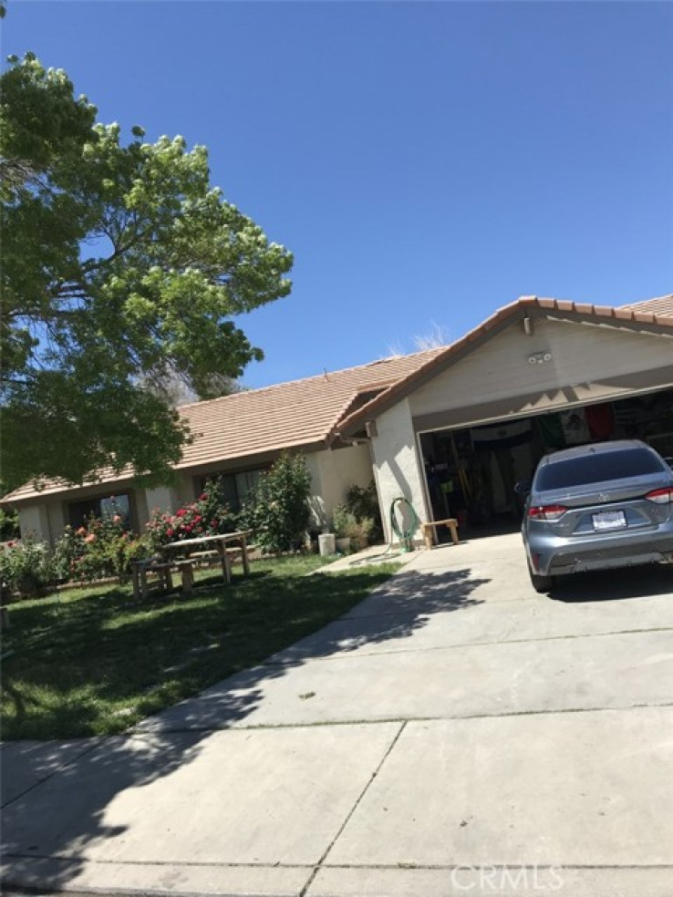4 Bed Home for Sale in Palmdale, California