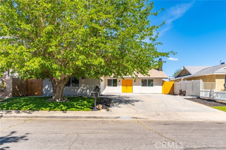 4 Bed Home for Sale in Palmdale, California