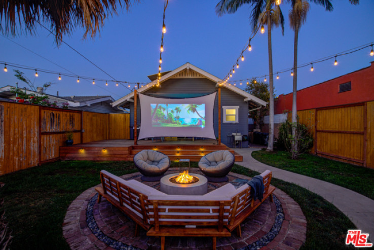 2 Bed Home for Sale in Los Angeles, California