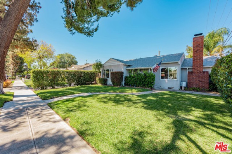 3 Bed Home for Sale in Burbank, California
