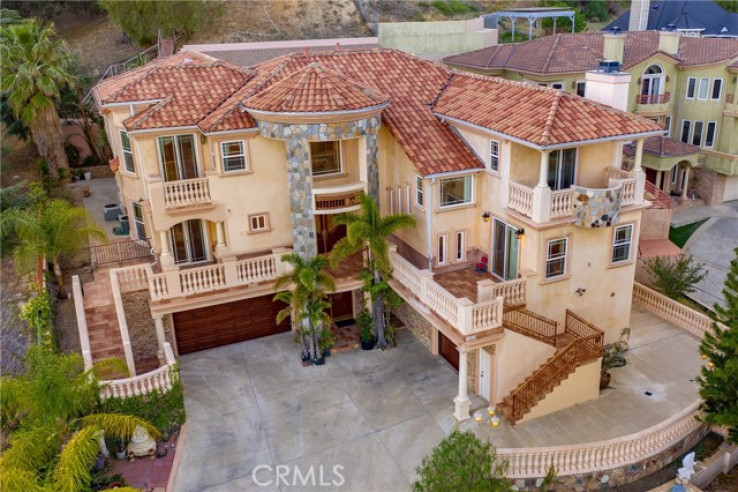 Residential Home in Granada Hills