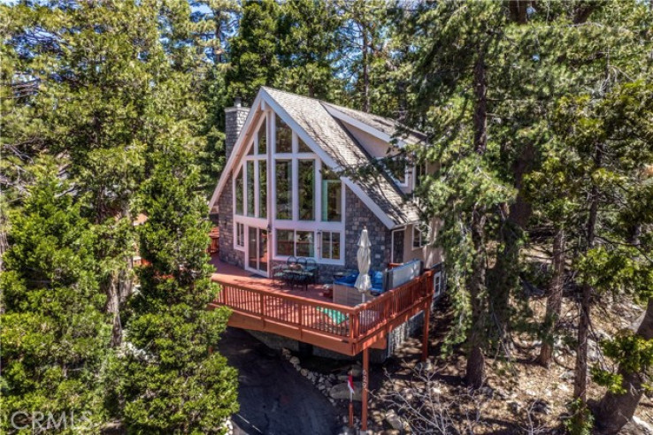 4 Bed Home for Sale in Lake Arrowhead, California