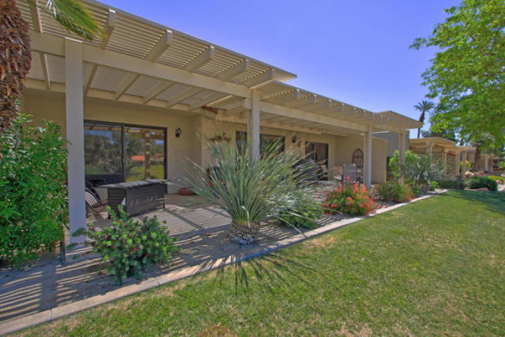 2 Bed Home for Sale in Palm Desert, California