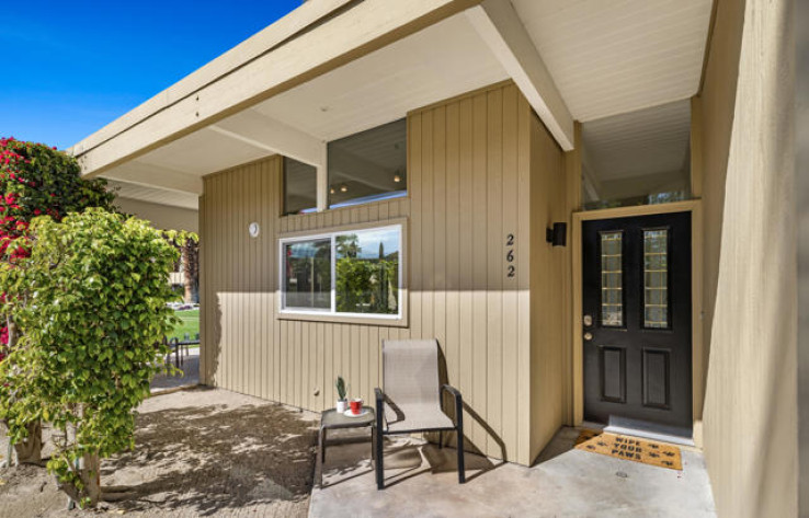 Residential Home in South Palm Desert