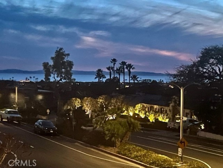 3 Bed Home to Rent in Corona del Mar, California
