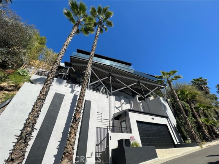 5 Bed Home to Rent in Hollywood Hills, California