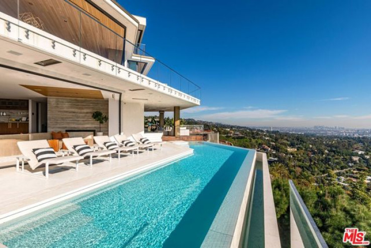 4 Bed Home for Sale in Beverly Hills, California