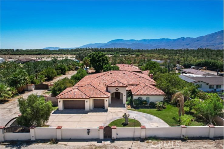 Residential Home in Indio South of East Valley