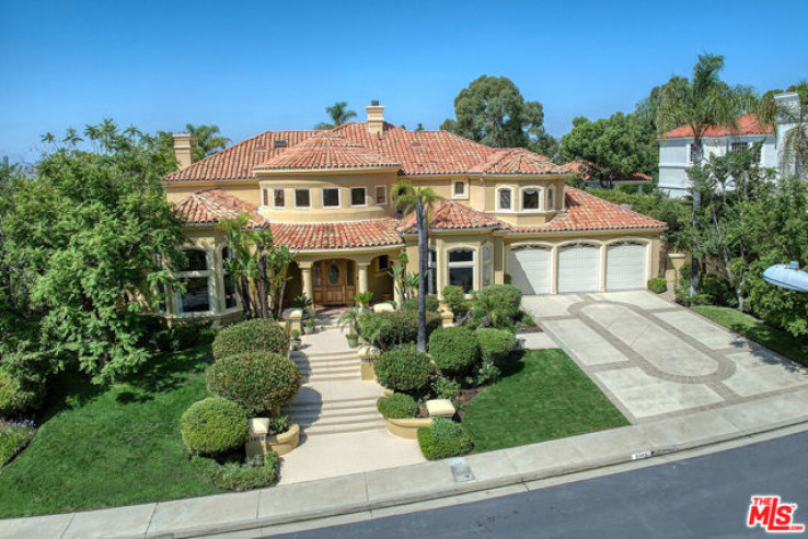 Residential Home in Calabasas